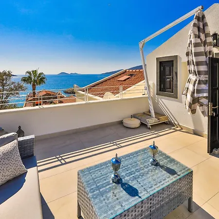 فيلة The Old Town - Kalkan *